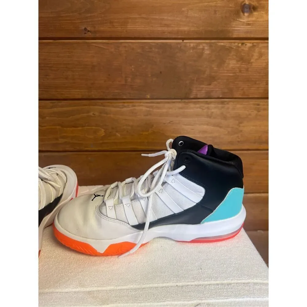 Nike  Air Jordan  Max Aura GS White Aurora Green AQ9214-102 Sz 5.5 Youth